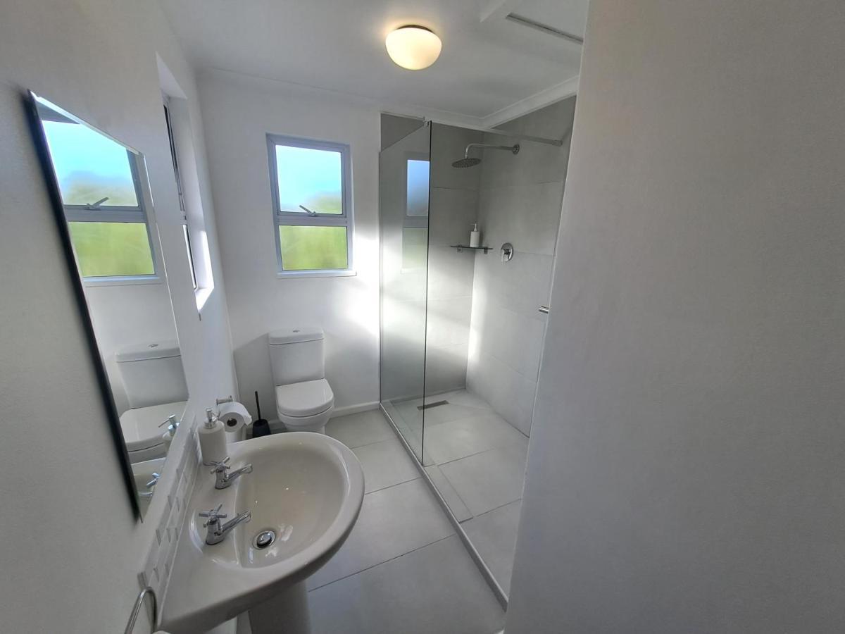 Atlantic Dream Beachfront Villa 스카버러 외부 사진