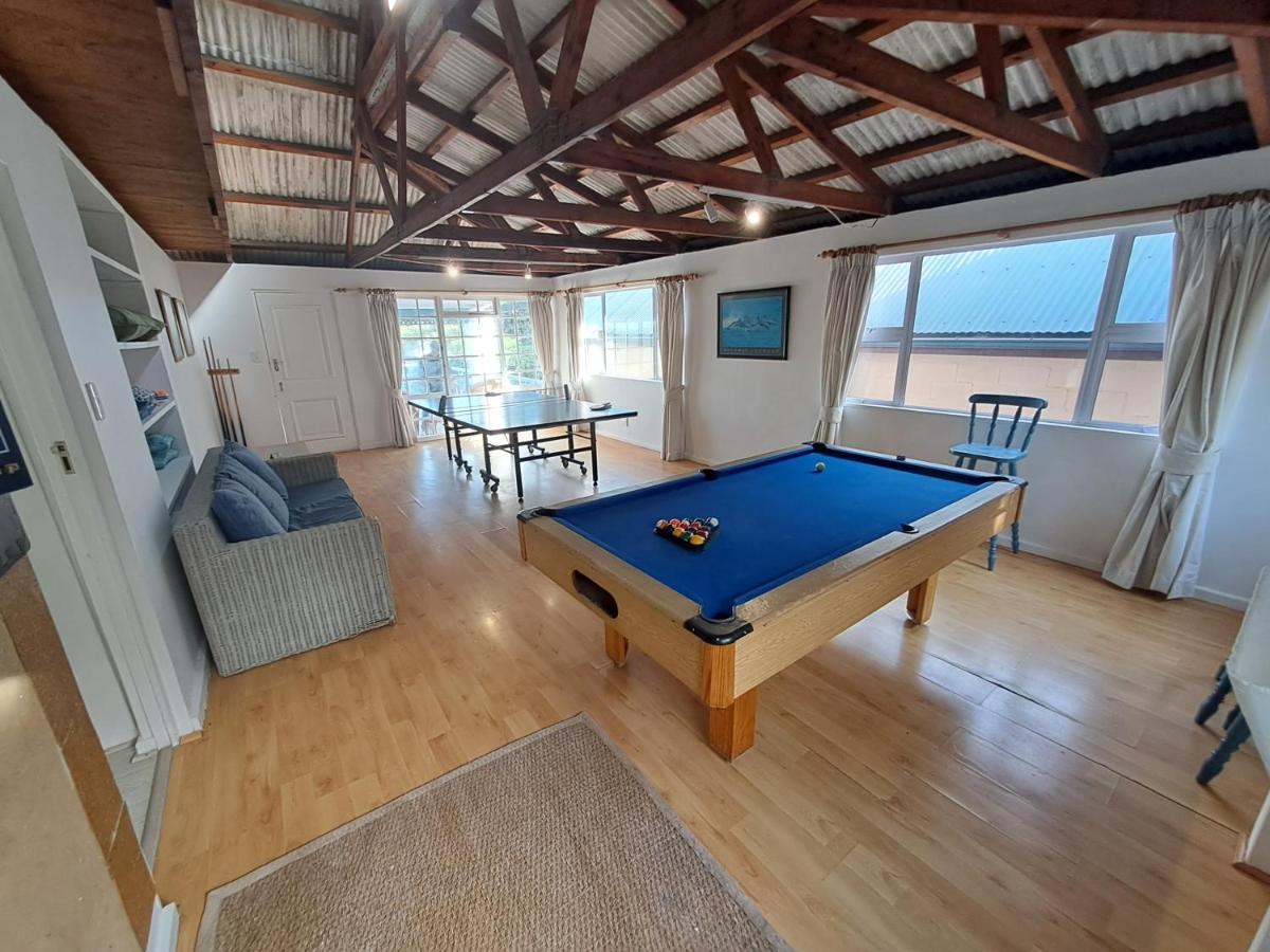 Atlantic Dream Beachfront Villa 스카버러 외부 사진