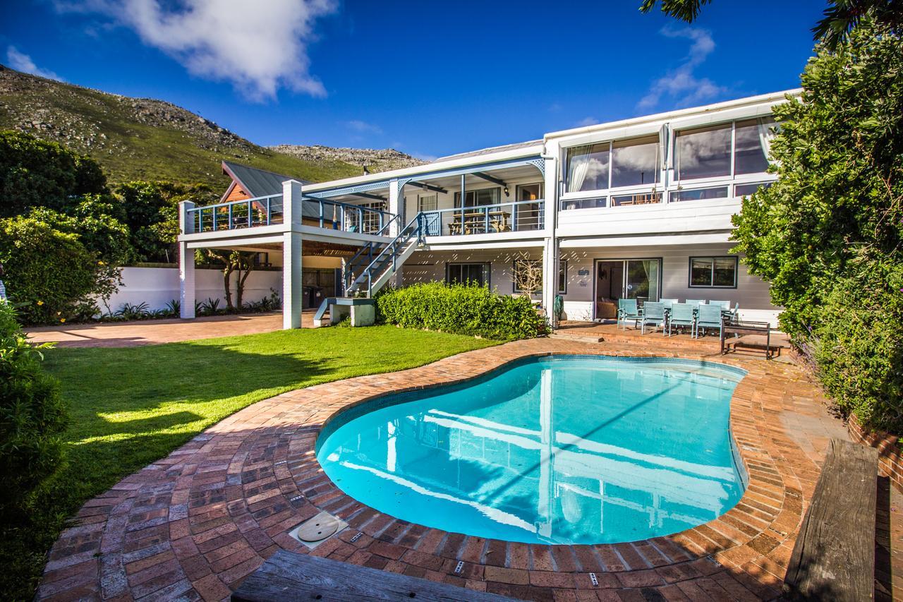 Atlantic Dream Beachfront Villa 스카버러 외부 사진